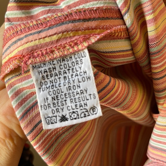NWOT Tommy Bahama Button Up - Picture 4 of 5